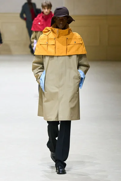 Look 23